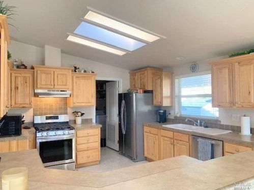 1114 Dale Ct, Santa Rosa CA  95401-4448 exterior