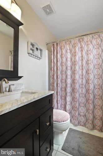 1211 Woodrow Ct, Dover DE  19904-2697 exterior