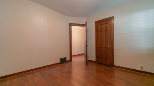 140 Elmwood Pl, Crown Point IN  46307-4324 exterior