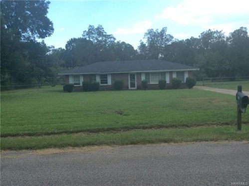402 Daphne Ln, Montgomery, AL 36108-5608