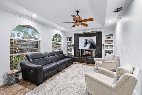 122 Van Gogh Way, West Palm Beach, FL 33411-1580