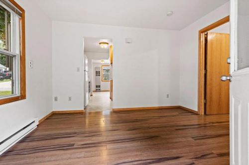 1212 Oakland Ave, Green Bay, WI 54304-2661