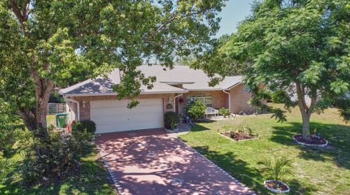 925 Feather Dr, Deltona, FL 32725-2714