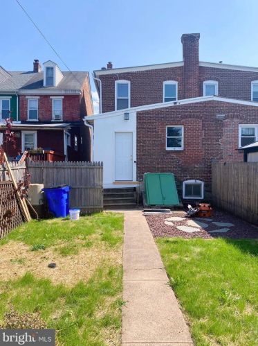 917 Queen St, Pottstown PA  19464-6017 exterior