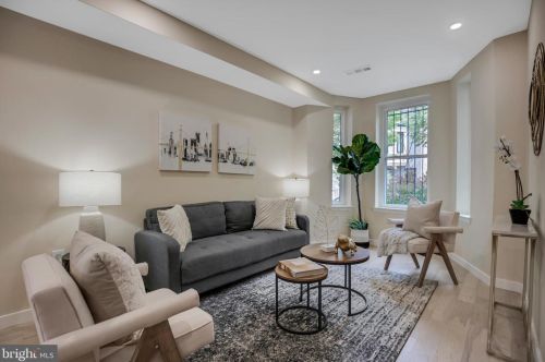 136 Bates St, Washington, DC 20001-1114