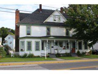 27 Maple Ave, Barre, VT 05641-3421