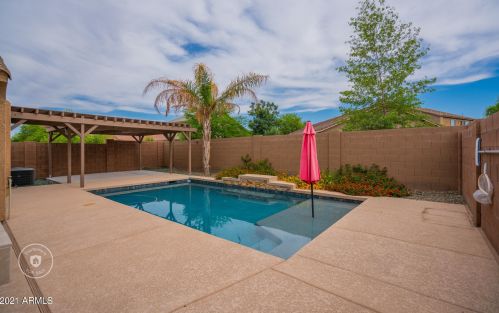 8815 Pioneer St, Tolleson AZ  85353-8622 exterior