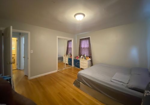 4 Glen Ridge Pkwy, Bloomfield NJ  07003-2816 exterior