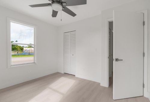 1750 Seacrest Blvd, Boynton Beach FL  33435-2245 exterior