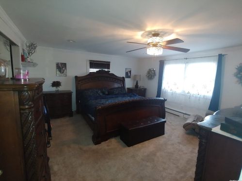105 Haynes Ave, West Islip NY  11795-1048 exterior