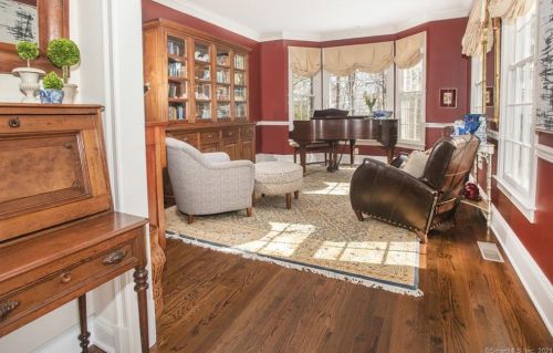 118 Stonecrest Rd, Ridgefield, CT 06877-2524