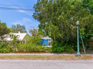 540 Osprey Ave, Sarasota, FL 34236-7525