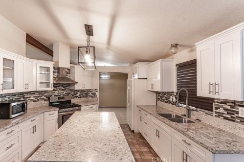 20340 Myron St, Perris CA  92570-9371 exterior