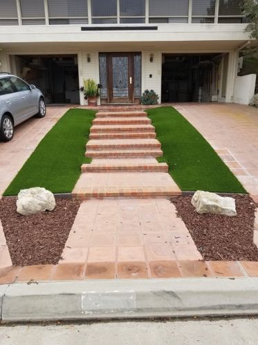 3020 Palos Verdes Dr, Palos Verdes Estates CA 90274-1576 exterior