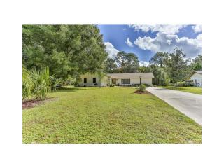 40 Pine St, Homosassa, FL 34446-4616
