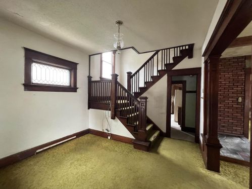 806 Kellogg St, Green Bay, WI 54303-2854