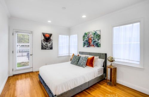 11814 Hesby St, North Hollywood CA  91607-3218 exterior