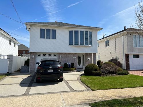 159-27 81st St, Jamaica, NY 11414-2913