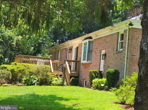 13501 Highland Farms Ct, Nokesville VA  20181-2811 exterior