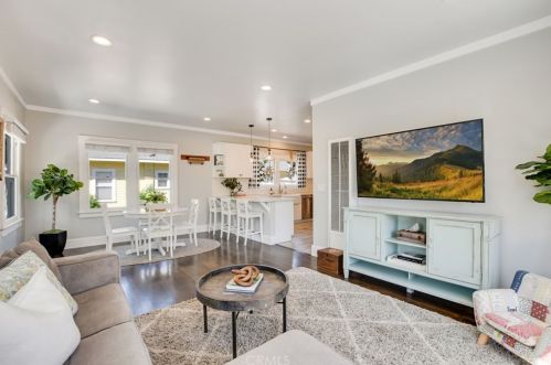 125 Gladstone St, San Dimas CA 91773-1828 exterior