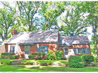 102 Princeton St, Manchester, CT 06042-3610