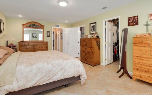 6569 Pinion St, Calabasas CA  91377-1212 exterior