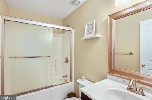 10099 Lindale Ave, Upton PA  17225-8373 exterior