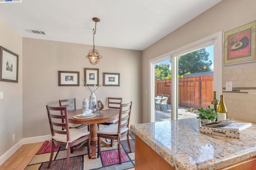 1634 Calle Santa Anna, Pleasanton CA  94566-5927 exterior