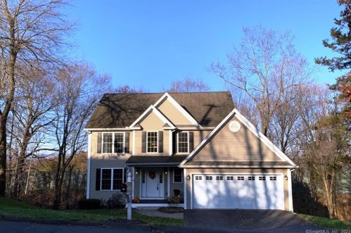 37 Ledge Rd, Plainville, CT 06062-2526