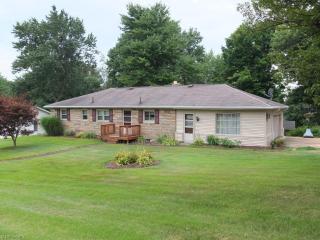 4679 Magnolia Rd, Canton, OH 44705-2946