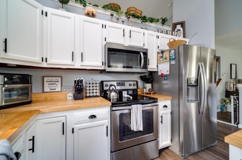 2739 Greystoke Dr, Xenia OH 45385-5720 exterior