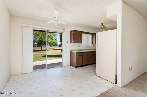 9902 Spruce Dr, Sun City AZ 85351-1958 exterior