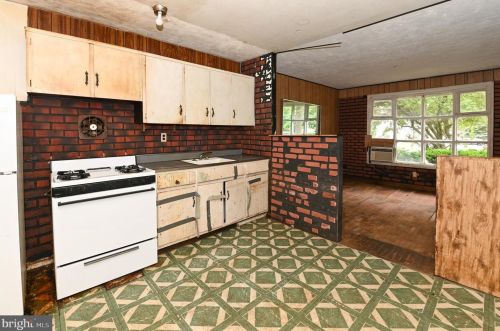 305 Carnegie Ave, Wenonah NJ  08090-1411 exterior