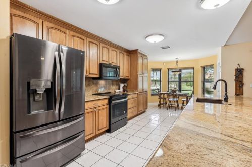121 20th Ave, Cape Coral, FL 33909-2801