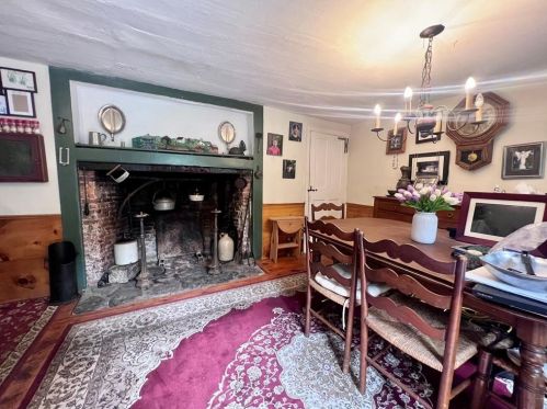 343 Beacon Dr, North Kingstown RI  02852-4630 exterior