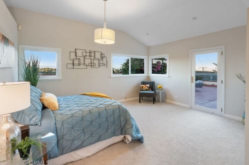 2105 Velez Dr, Rancho Palos Verdes CA  90275-1427 exterior