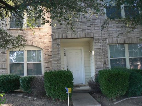 2229 Midbury Dr, Lancaster TX  75134-4919 exterior
