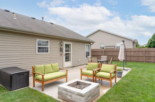 140 Union Ridge Dr, Englewood OH  45322-8774 exterior