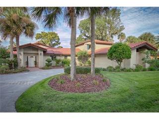 304 Waterwood Dr, Howey In The Hills FL  34797-3120 exterior