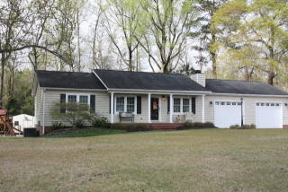 214 Wanda Dr, Pikeville, NC 27863-9317