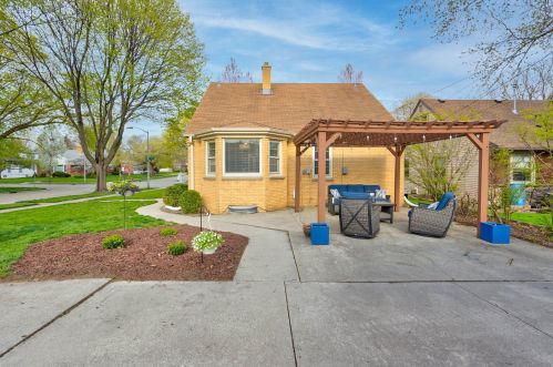 2403 81, Milwaukee WI 53213-1012 exterior