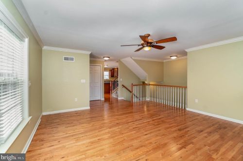 562 Meadow Croft Cir, Navy Sup Dpt PA  17055-5862 exterior