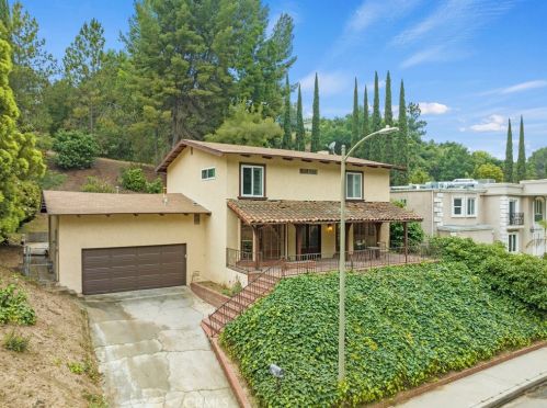 3334 Berry Dr, North Hollywood, CA 91604-4150