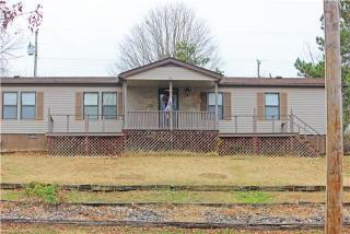 608 College St, Dickson, TN 37055-2018