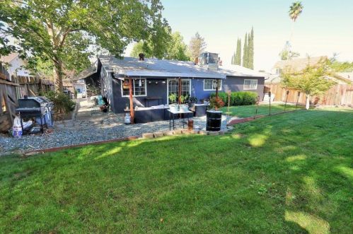 6990 Brayton Ave, Citrus Heights CA  95621-6409 exterior