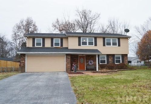 1825 Queenswood Dr, Findlay, OH 45840-6974