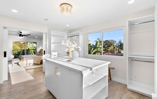 2216 Silver Peak Pl, Encinitas CA  92024-3145 exterior