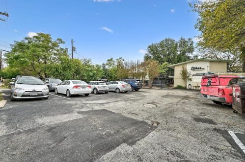 2021 Bluebonnet Ln, Austin TX  78704-8826 exterior