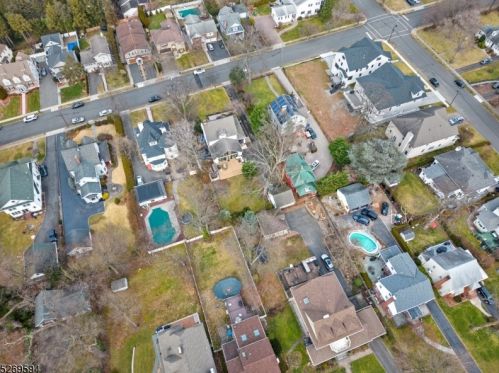 303 Nutley Ave, Nutley NJ  07110-2435 exterior