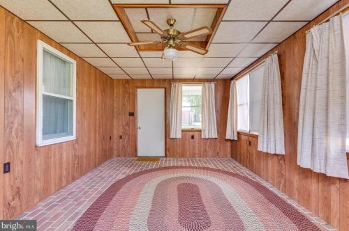 147 Euclid Ave, Charles Town WV  25414-1111 exterior